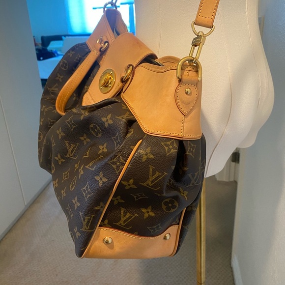 Louis Vuitton Brown Monogram Shoulder Bag - Picture 4 of 15